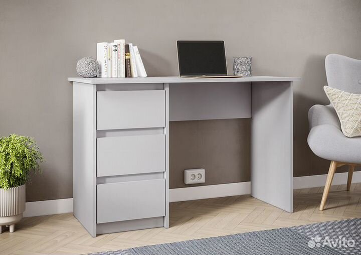 Письменный серый стол в наличии