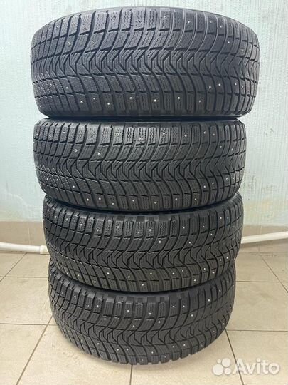 Michelin X-Ice North 3 235/55 R17