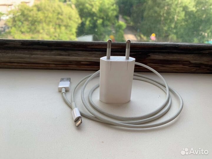 Зарядное устройство для iPhone (оригинал)