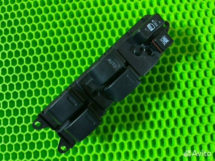 Выключатель стеклоподъемников передний левый