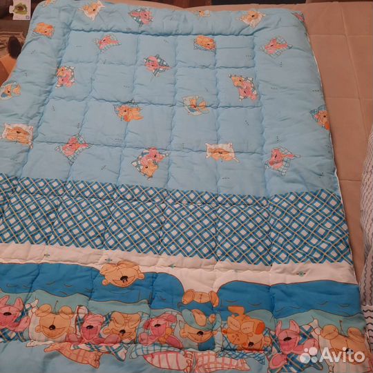 Детское одеяло в кроватку 110см х 140см б/у