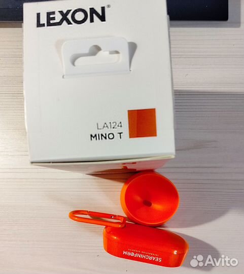 Портативная колонка Lexon Mino T LA124, bluetooth