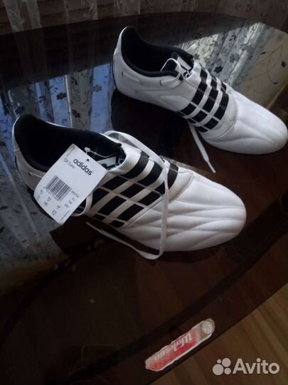 Кроссовки adidas