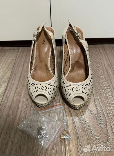 Босоножки натуральная кожа 37 размер
