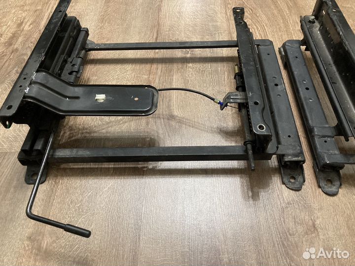 Салазки для сидений