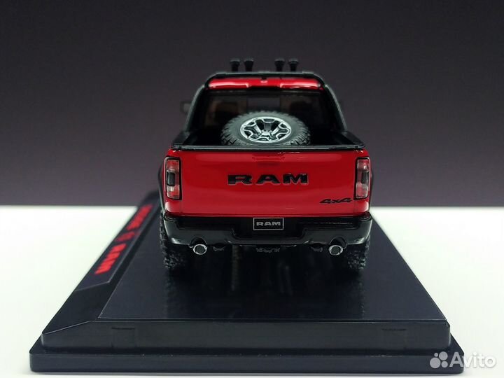 1:43 Dodge RAM 4x4