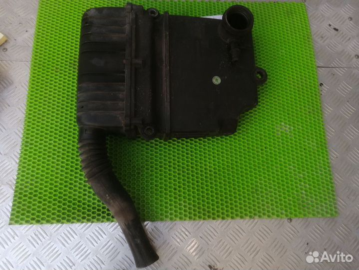 Корпус воздушного фильтра Fiat Albea