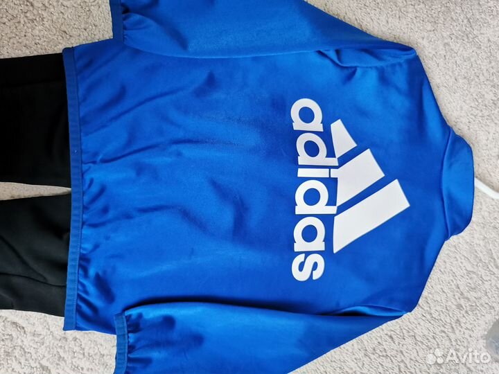 Спортивный костюм Adidas, р. 104