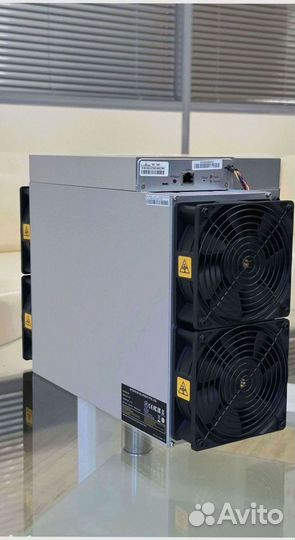 Antminer S21 200T Новый