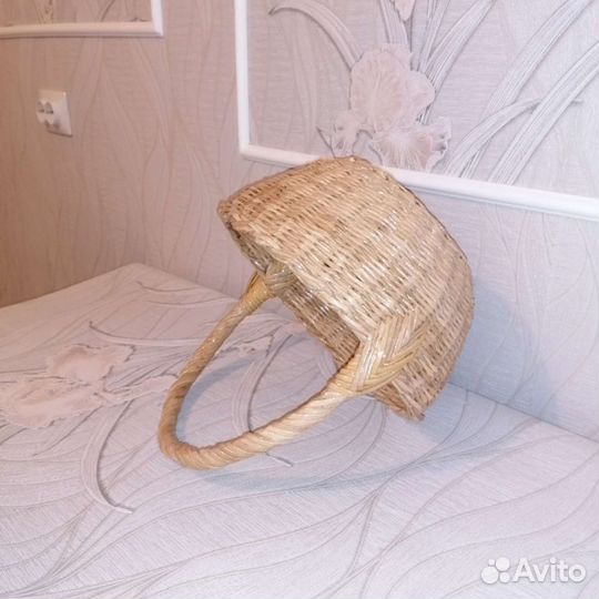 Корзина плетеная
