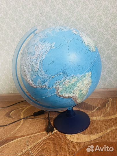 Интерактивный глобус с подстветкой