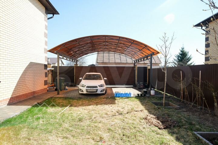 Коттедж 135 м² на участке 5 сот.