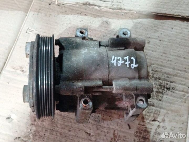 Компрессор кондиционера Ford Focus 1 седан 1.8