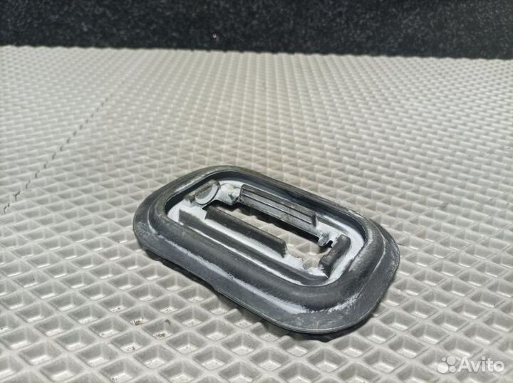 Уплотнитель Bmw X5 E70 N57D30 2012