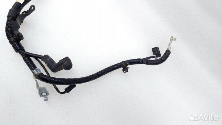 Клемма аккумулятора плюсовая Mitsubishi Outlander