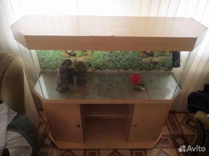 Аквариум с тумбой