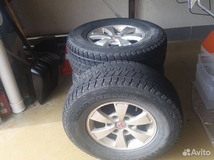 Bridgestone Blizzak DM-V1 265/70 R16 112R