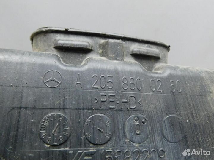 Бачок омывателя лобового стекла Mercedes-Benz C-Class