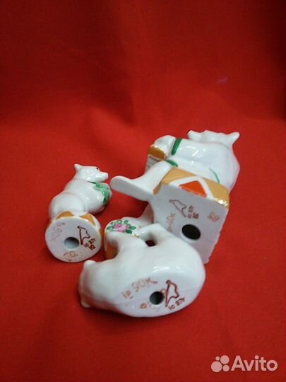 Статуэтки «Цирковые медведи с тумбой, с гармошкой