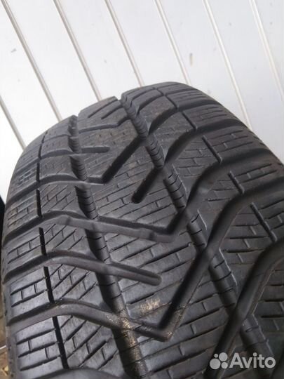 Pirelli Winter 210 SnowControl Serie III 195/65 R15