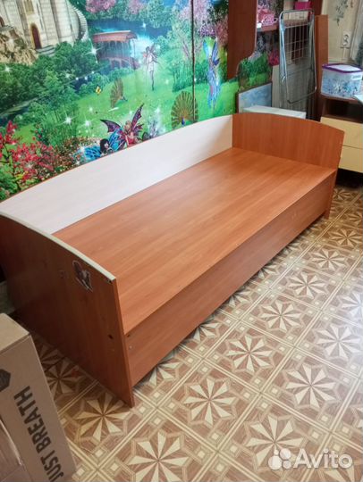 Кровать односпальная