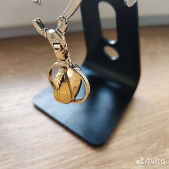 Брелок на ключи mercedes