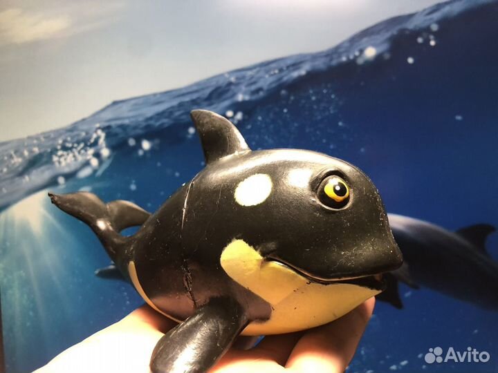 Игрушка черная акула 13см