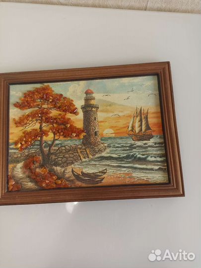 Панно из янтаря