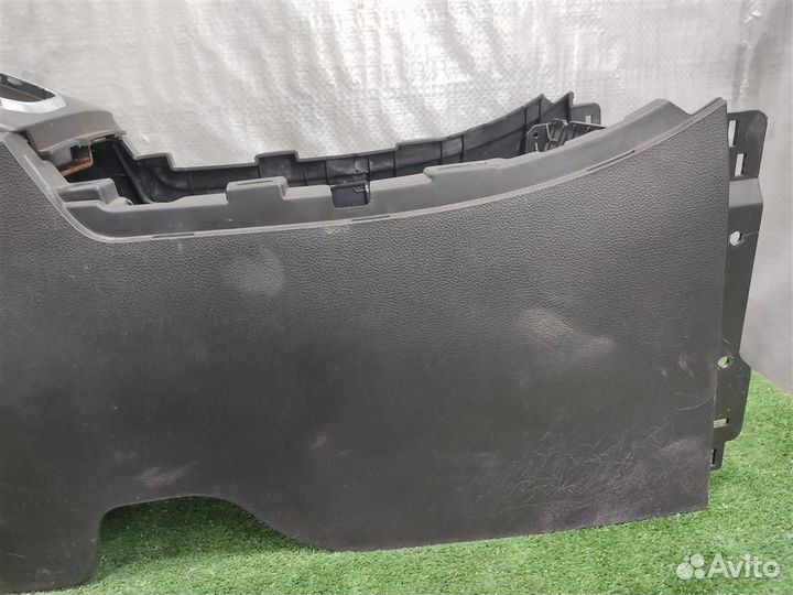 Консоль центральная с подлокотником Ssangyong Act