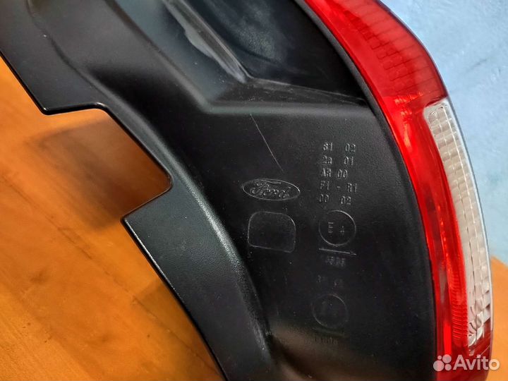 Фонарь задний Форд Фокус 3 дорестайлинг