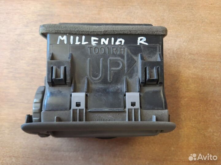 Дефлектор воздуховода правый Мазда Милления TA5P