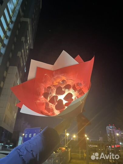 Букет из сердец, бабочек