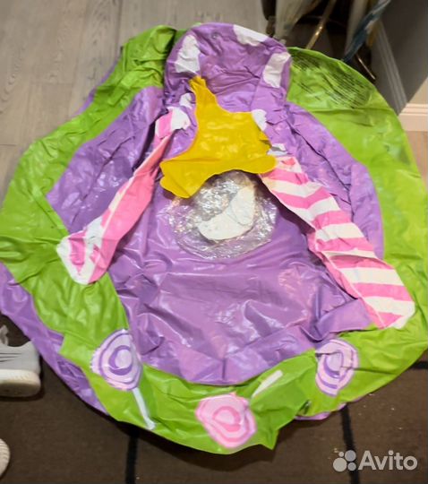 Сухой надувной бассейн с шариками