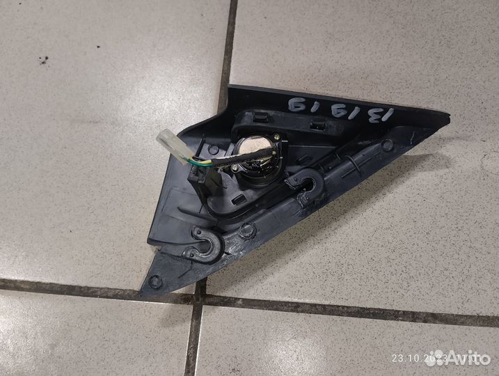 Уголок зеркала с динамиком правый Emgrand X7