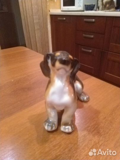 Статуэтка собака такса