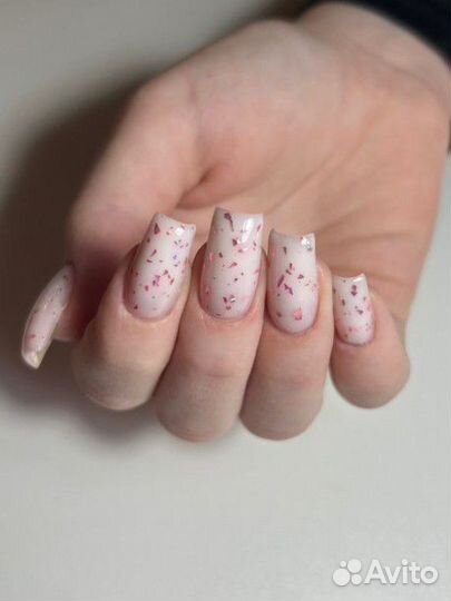 Наращивание ногтей