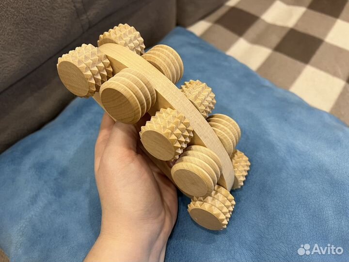 Массажер для тела ручной