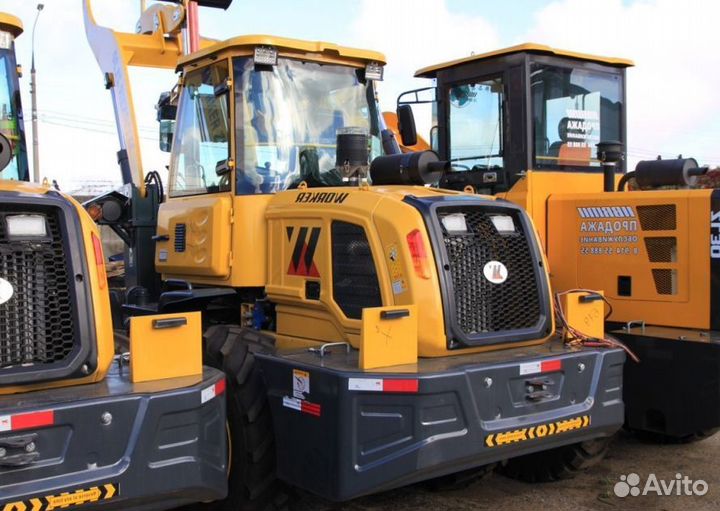 Фронтальный погрузчик Worker ZL30, 2023