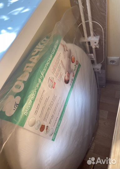 Матрас и держатель для балдахина