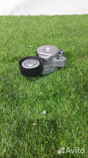 Натяжитель ремня генератора Maserati Levante M161