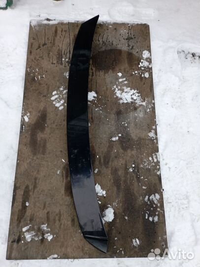 Спойлер двери багажника Peugeot 4007