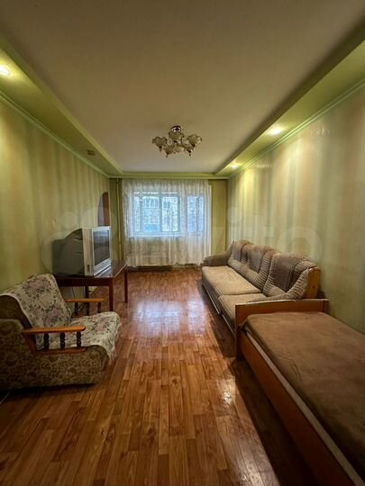 2-к. квартира, 42 м², 3/5 эт.