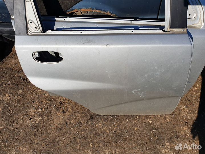 Дверь задняя правая Chevrolet Aveo T200 т200 хетч