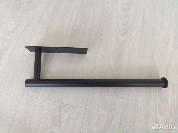 Штанга для бумажных полотенец в рулоне