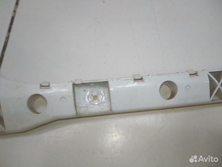 Кронштейн заднего бампера правый Nissan Almera G15