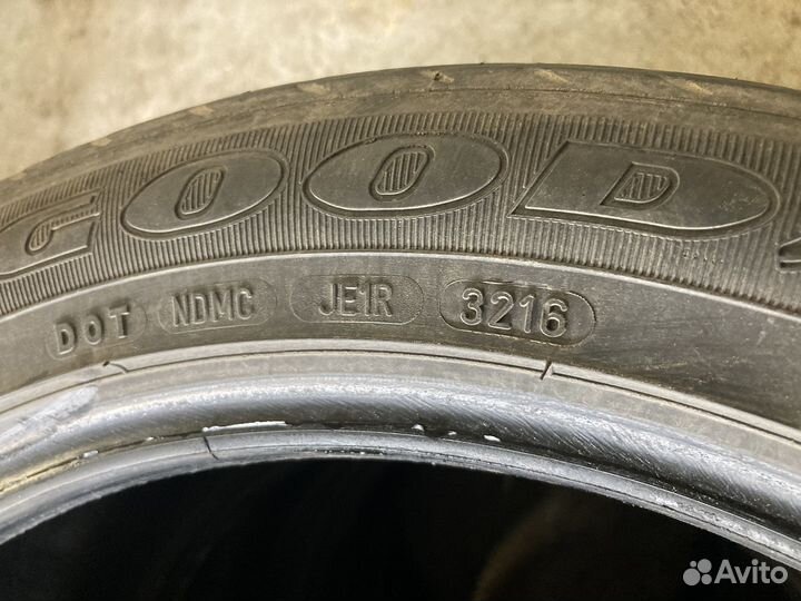 Goodyear EfficientGrip SUV 255/45 R18