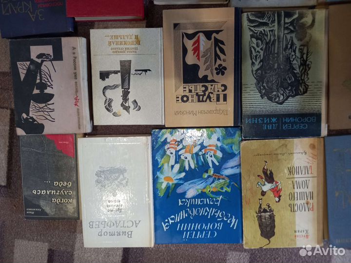 Продам книги(разные)