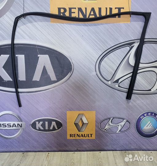 Уплотнитель зад проема стекла двери Kia sorento XM