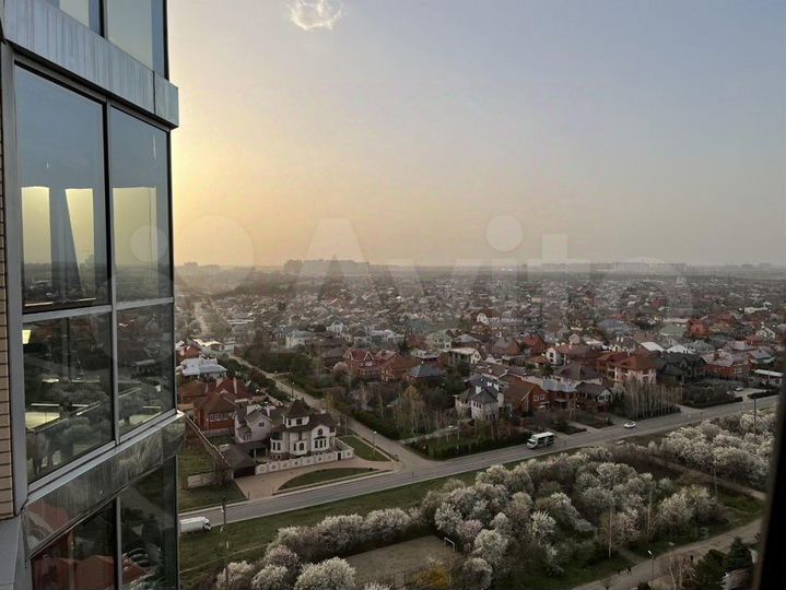 2-к. квартира, 80 м², 19/25 эт.