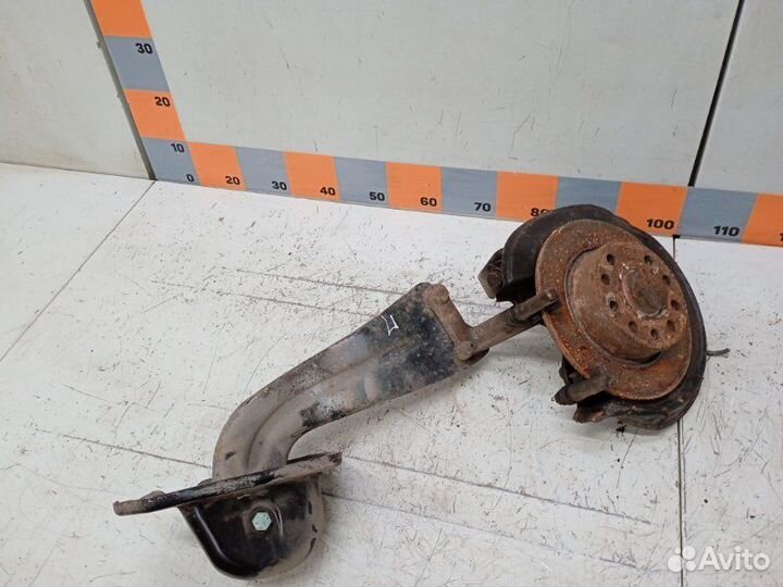 Кулак поворотный задний правый Volkswagen Golf MK5